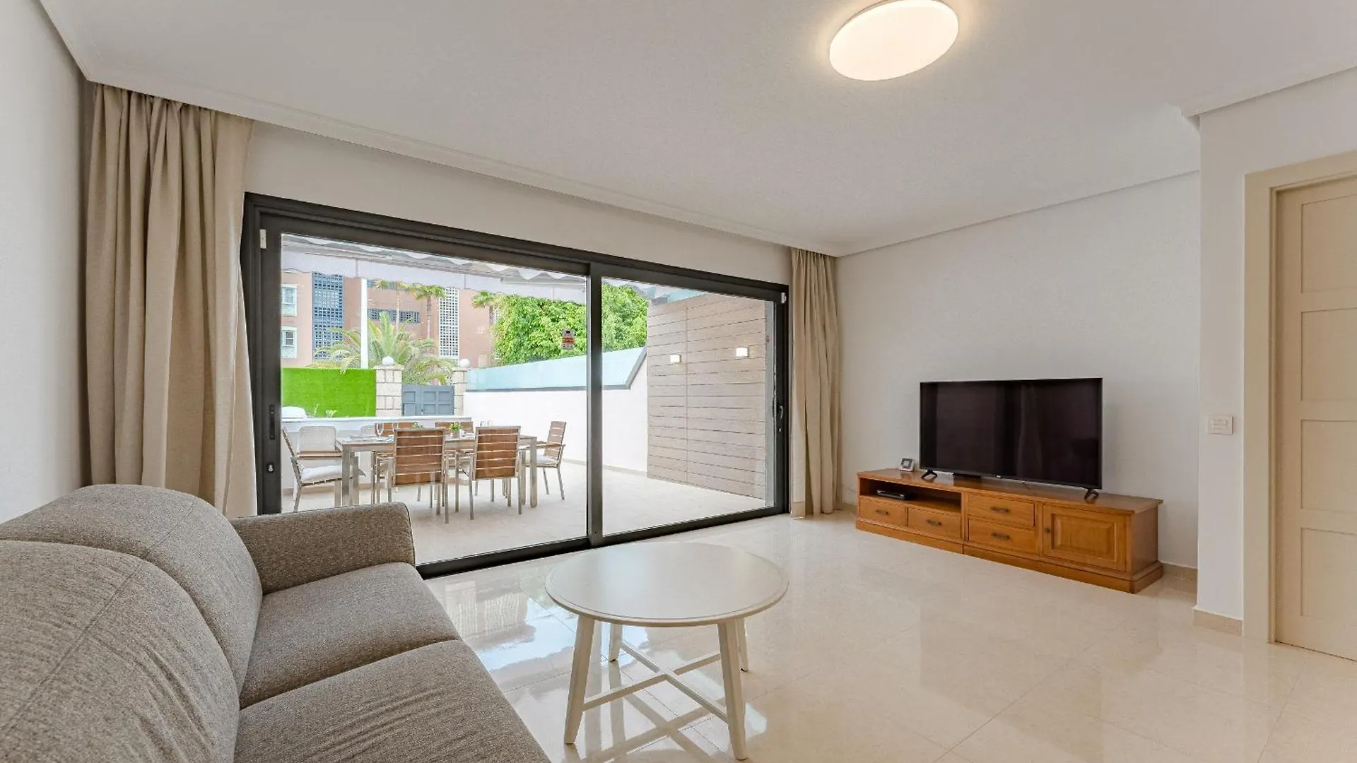 אדחה 3 Bedroom Apartment - Adeje Park 0*,  ספרד